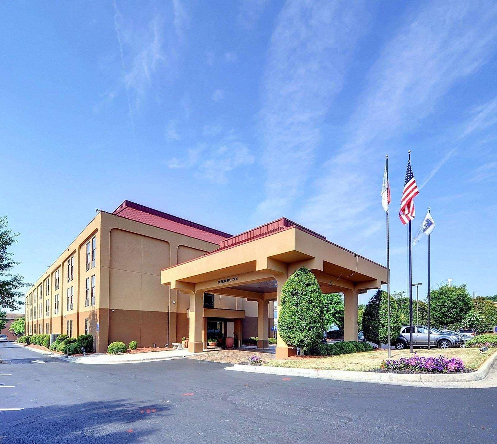 Hampton Inn Иден Экстерьер фото