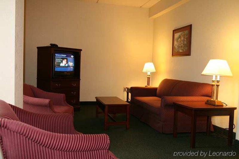 Hampton Inn Иден Номер фото